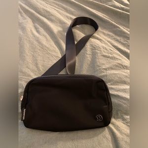 Selling a brand new lululemon belt bag! New with tags.